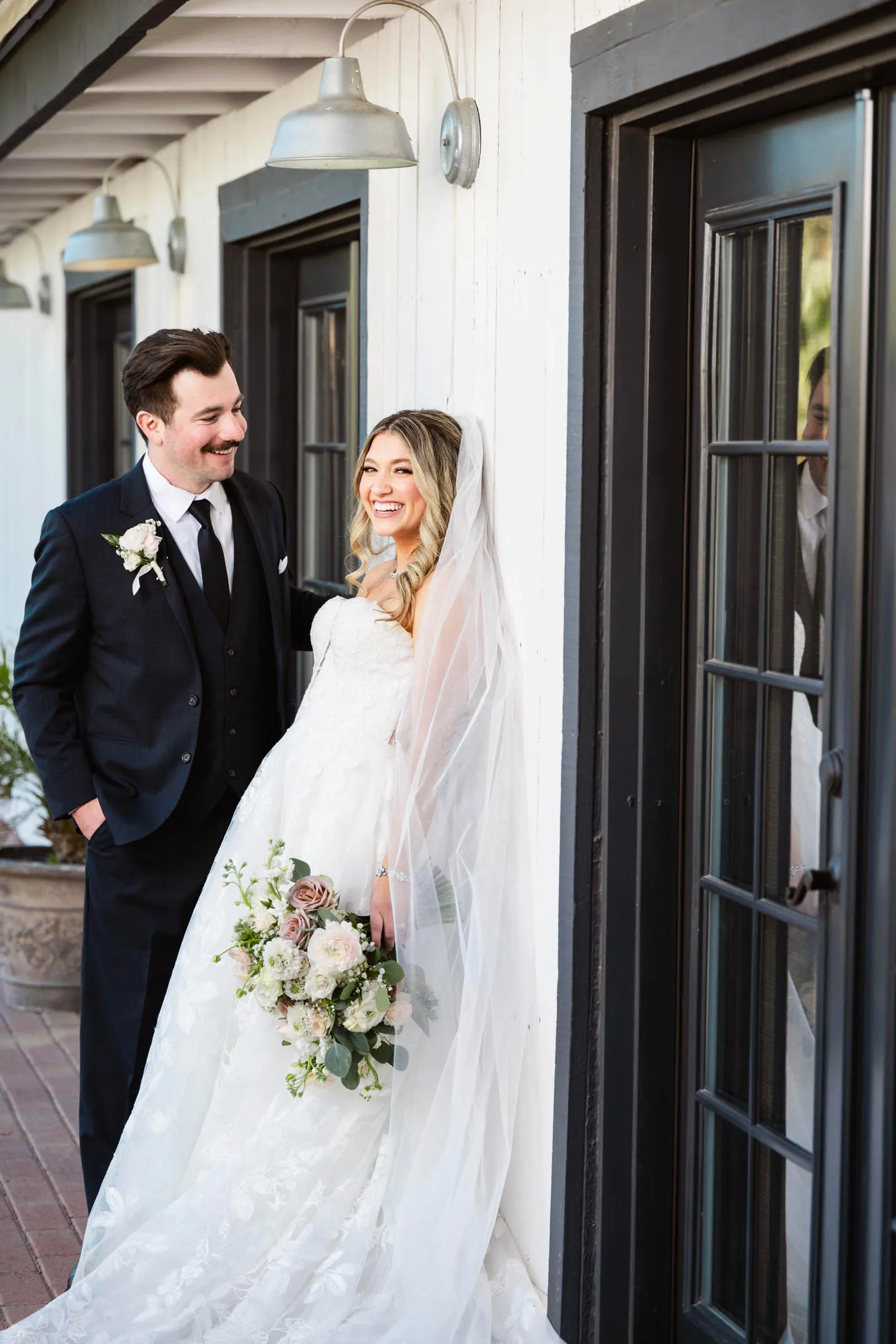 ellie-and-logan-wedding-bride-and-groom-portrait-in-a-garden-photo-phoenix-arizona